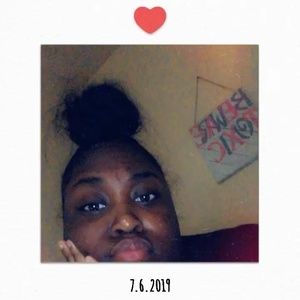 Meet your Posher, Jamellia